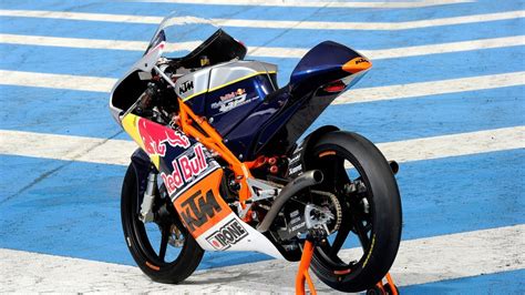Watch The Ktm Rc 250r Race Motorcycle Come To Life Shifting Gears