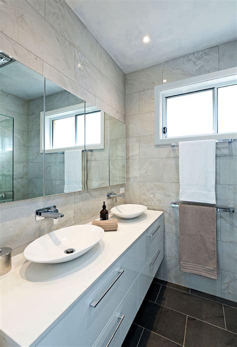 How To Make Small Bathroom Look Bigger With Tile