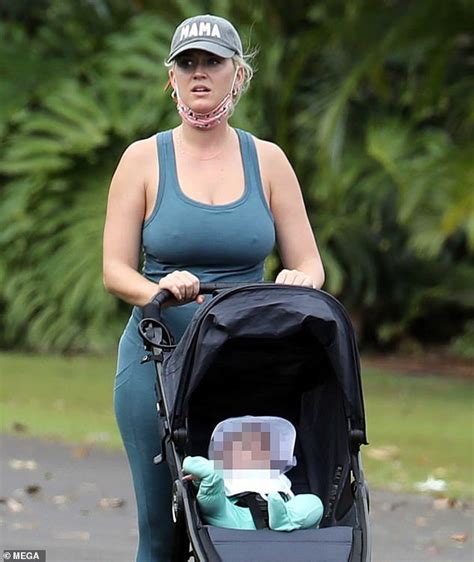 Katy Perry Seen For The First Time With Her Six Month Old Daughter