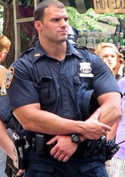 pin by mateton on carn amb uniforme men in uniform hot cops cops