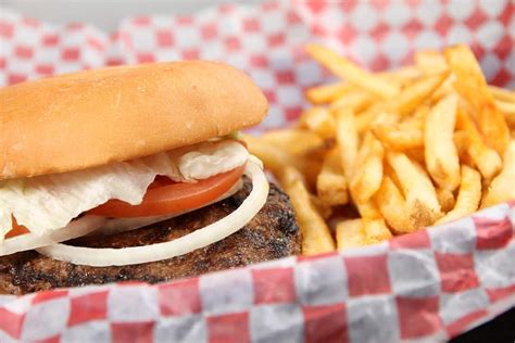 Each burger is made with a secret recipe, that is guaranteed to take your tastebuds out of this world. alien-burger - Space Aliens