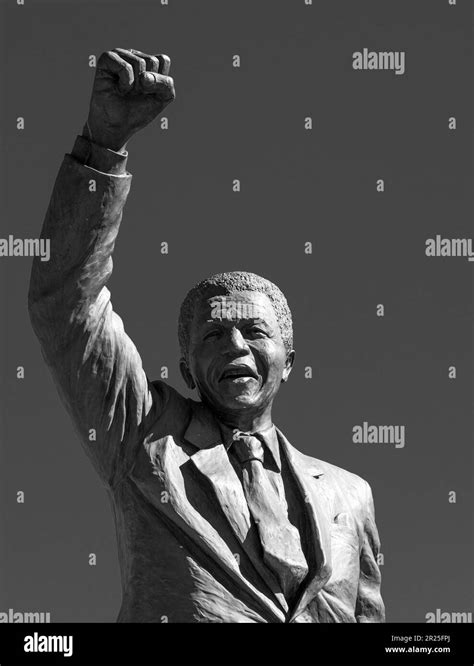 Nelson Mandela Statueblack And White Drakenstein Correctional Centre