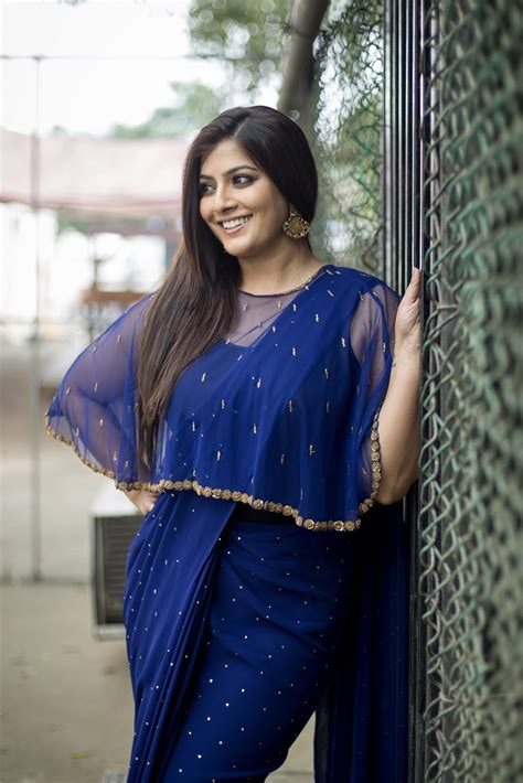 Actress Varalaxmi Sarathkumar Latest Photoshoot In Blue Saree
