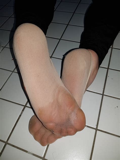 Nylon Feet Cum 3 Pics Xhamster