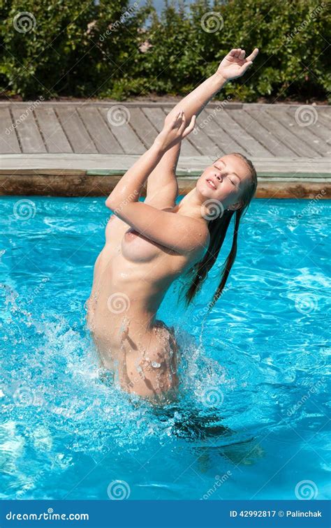 Women Naked In Pool Telegraph