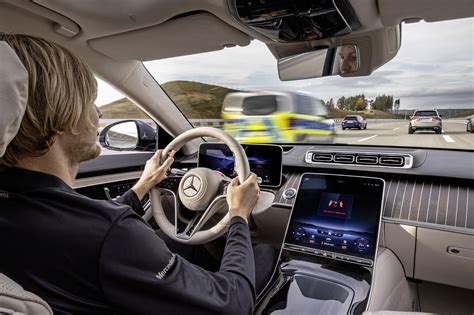 Mercedes Benz Ceo Lays Out Path To Self Driving Vehicles Insider N News