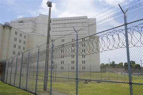 Jails Emptied In The Pandemic Should They Stay That Way The Columbian