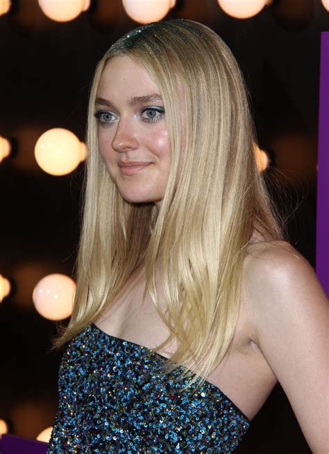 Dakota performed for a range of studios, including brazzers, reality kings and naughty america. DAKOTA FANNING at 'The Neon Demon' Premiere in Los Angeles 06/14/2016 - HawtCelebs