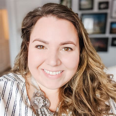 Jul 12, 2020 · kelly was a devout catholic, who lived her life with a very strong faith and purpose. BabyCenter Parent Contributor - Kelly Bailey | BabyCenter