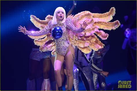 Lady Gaga Kicks Off ArtRAVE The ARTPOP Ball Tour With Her Amazing Outfits Photo