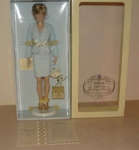 Franklin Mint Princess Diana Vinyl Inch Doll In Light Blue Suit W