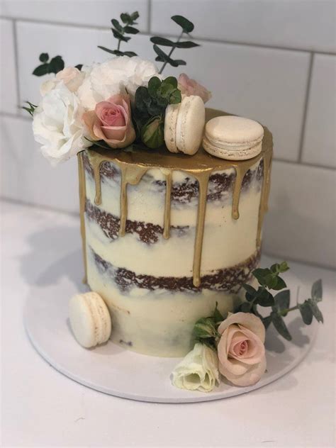 naked cake with gold drip naked cake