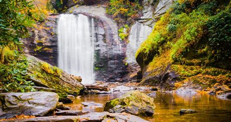 Hiking near charlotte nc waterfalls. 10 Best Waterfalls Near Charlotte, NC