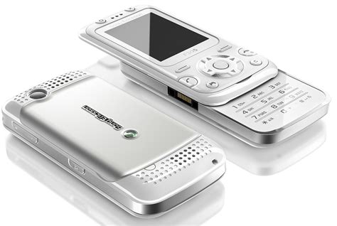 Sony Ericsson F305 Der Will Doch Nur Spielen Bilder Handy Tests