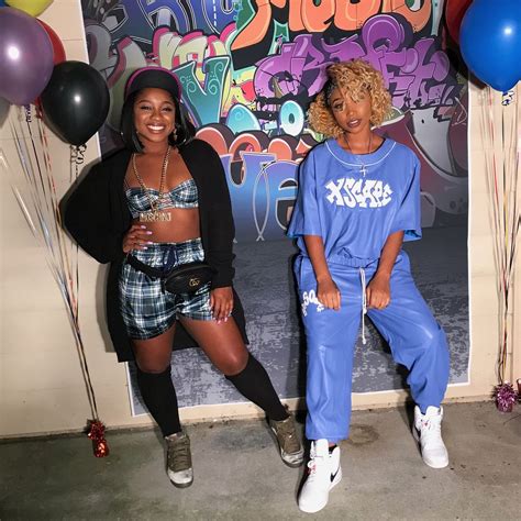 Zonnique Pullins And Reginae Carter Pose Together And Have Fans