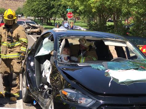 Watch Firefighters Use Jaws Of Life To Extricate Woman With Broken Collarbone In T Bone Crash