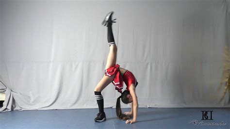 Model Skarlet Cheerleader Dance Agency Brimad