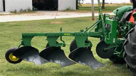 John Deere 3 Bottom Mounted Plow F71 Davenport 2020