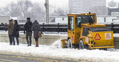 Toronto Says It Wont Be Clearing Snow From Downtown Sidewalks This Winter