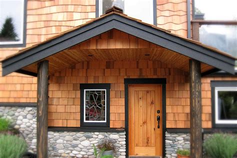 Cedar Shake Siding Cost Plus Pros And Cons 2018 Siding Cost Guide
