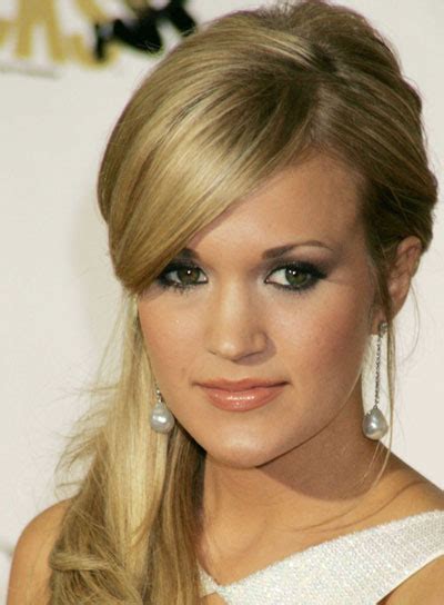 Top Celebrity Fashion Celebrity Hairstyle Carrie Underwood Hairstyle