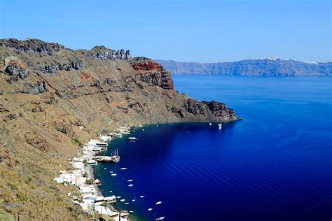 It is located in the east of island, above the abrupt santorini caldera. Top Excursions On Santorini, Greece