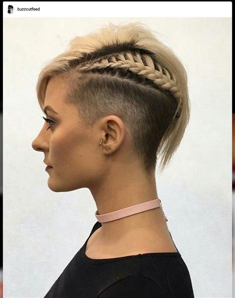 In this article, we present some of the best examples of bob haircuts for you to look at and appreciate. Pin on Haircuts : side cut, undercut, mohawk, shaved side ...