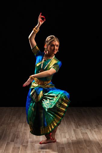 Sargoda village hot dance local wedding 2016 late night hot mujra dance indian new street dance 2016. Beautiful Girl Dancer Of Indian Classical Dance ...