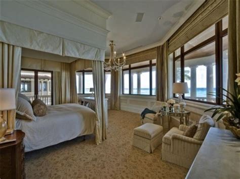 In july 2018, justin dropped $4.95 million on this mansion in ontario, canada. Justin Bieber house: Living rooms - Justin Bieber Image ...