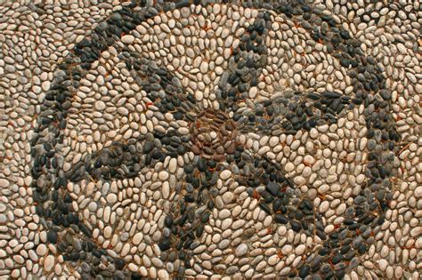 How To Make A Beautiful Pebble Mosaic In Your Garden Margo Garden