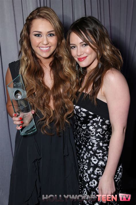 Disney channel fans came to know her as the bubbly lizzie mcguire on the series lizzie mcguire from 2001 to 2004. Hilary Duff 2020: Husband, net worth, tattoos, smoking & body measurements - Taddlr