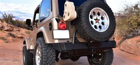 “sahara” Gets A Metalcloak Tire Carrier And “ditomic” Gas Tank Skid