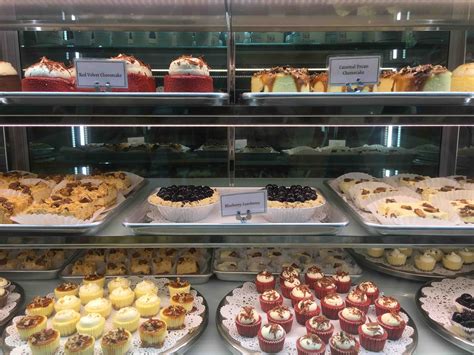 From Nyc To Bgc Magnolia Bakery Brings Its Famous Cupcakes Banana Pudding And More To Manila