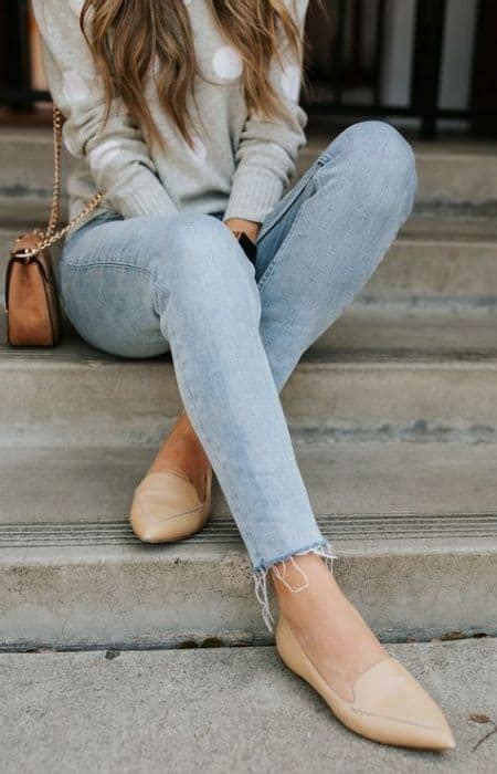 8 Real Tips On How To Wear Flat Shoes With Jeans To Look Taller And Slimmer