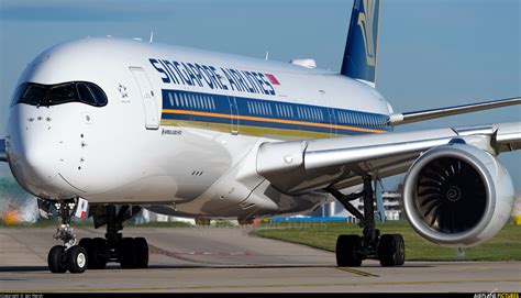 9v Smi Singapore Airlines Airbus A350 900 At Manchester Photo Id