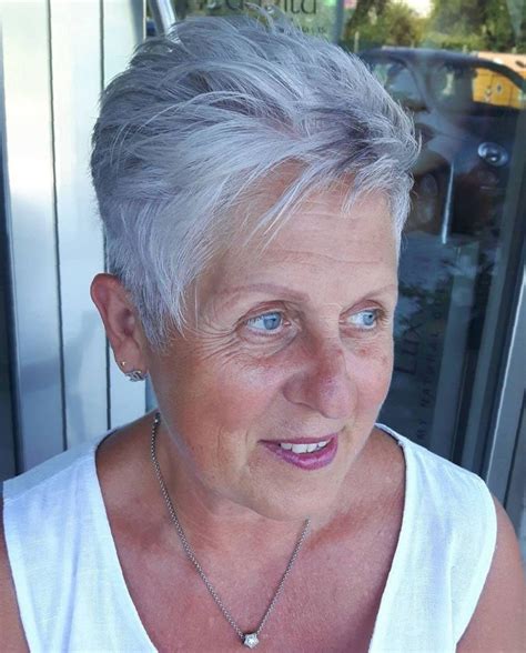 50 fabulous women's haircuts for thin hair to try asap if you've got used to hiding your thin hair into awkward hairdos, it's time to embrace your texture and turn it into a fashionable look. Feathered Pixie Haircut For Older Women | Gorgeous gray ...