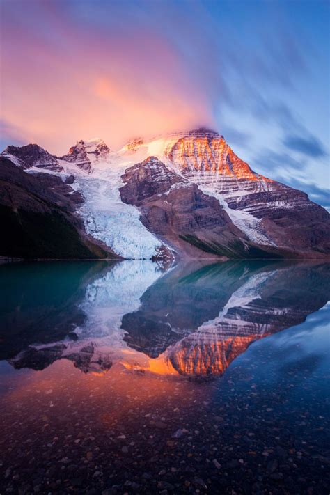 18 Images That Prove The Canadian Rockies Should Be At The Top Of Your