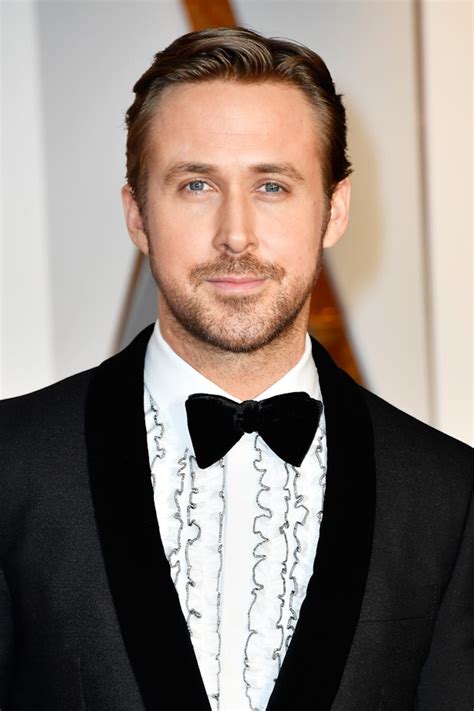 Ryan Goslings 2017 Oscars Suit Was Super Sleek But His Ruffled Shirt