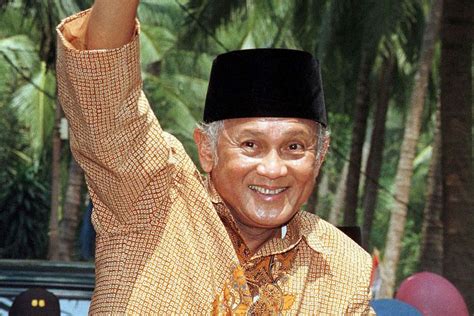 Foto Fakta Bj Habibie Tutup Usia Penyebab Hingga Kesan Presiden Jokowi