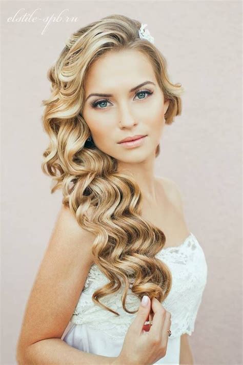 beautiful wedding hair style love the waves and simplicity wavy wedding hair wedding hair and