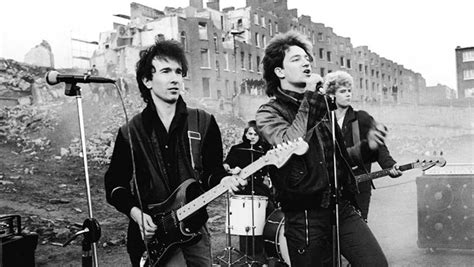 Publican Fotos Inéditas De U2 Tocando En Dublín En 1982