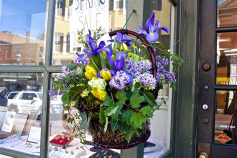 How do you evaluate the services? figs flowers food: MAY BASKETS on Main Street, Annapolis, MD
