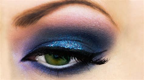 This eye shadow collection features abh's highly. Blue Smokey Eyes: Makeup Do's! - YouTube