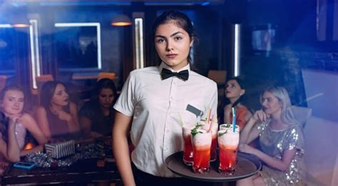 Se Buscan Camareras Para Bar Con O Sin Experiencia Argentina Trabaja
