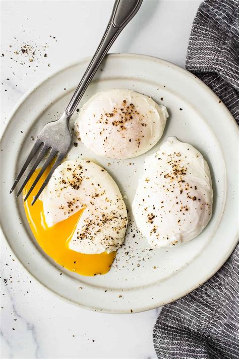 Perfect Poached Eggs Fit Foodie Finds