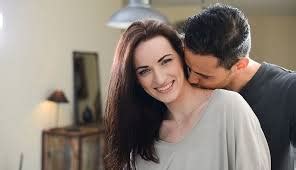 اجمل صور عن الاحضان و الشوق و الحنية الي موجودة فحضن حبيبك. صور بوس الحبيب , قبلات ساخنة للحبيب - صور حزينه