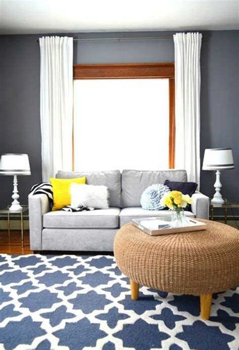 Wandfarbe Grau: 29 Ideen für die perfekte Hintergrundfarbe ... Moderne wandfarben ideen und gelungene farbkombinationen fürs wohnzimmer das wohnzimmer ist oft der gröβte raum in der wohnung und erfüllt gleichzeitig mehrere funktionen dort.