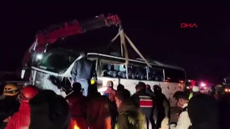 Bursa da Tur Otobüsü Kazası Ölü Yaralı Son Dakika