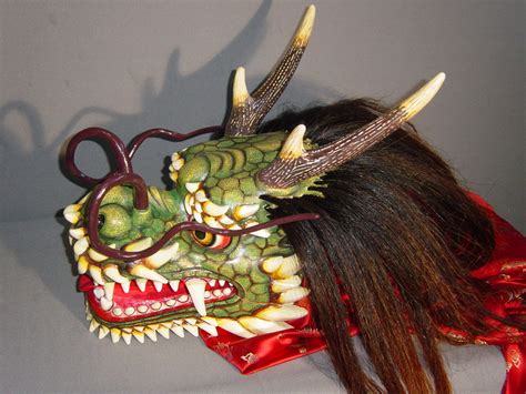 Find your beauty favorites from out of over 50,000 beauty items in our online shop! Ryujinmai-Shishi mask | Japanese dragon, Asian dragon
