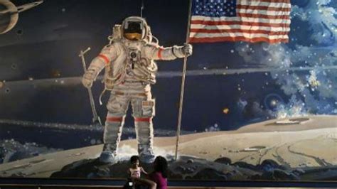 Neil Armstrong Premier Homme Avoir March Sur La Lune Sera Immerg